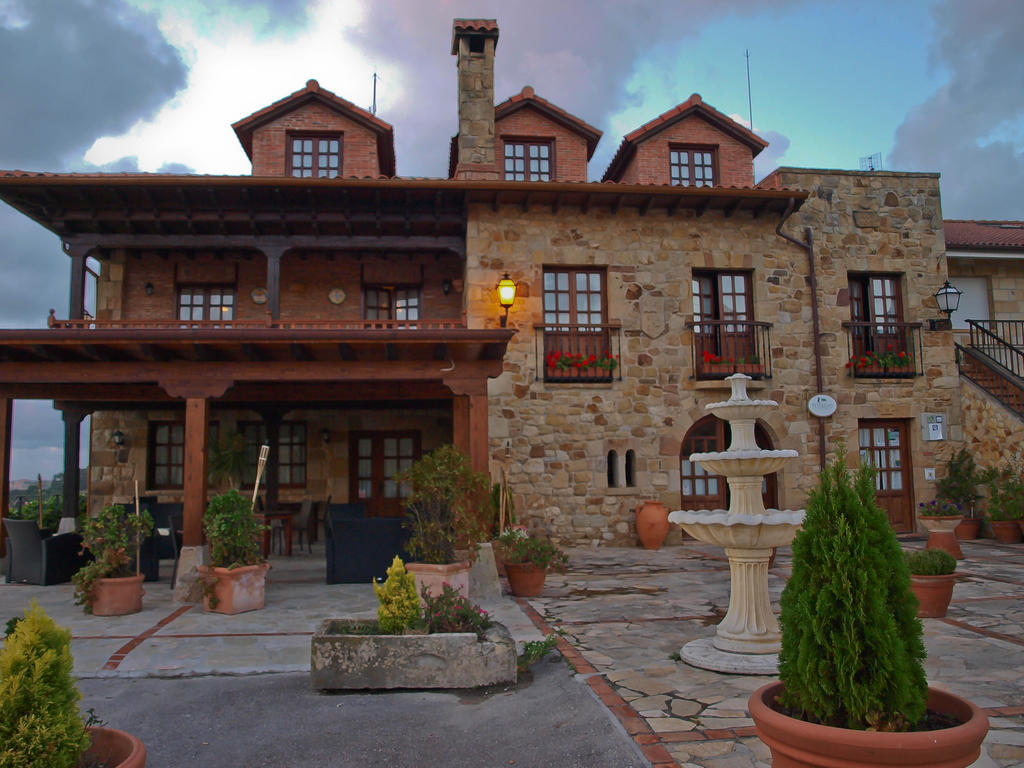 Habitaciones Y Estudios- Hotel "Posada De Cantabria El Solar" - Cenas Y Gintonic- Bar -Terraza Panoramica Galizano Exterior photo
