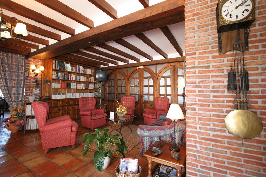 Habitaciones Y Estudios- Hotel "Posada De Cantabria El Solar" - Cenas Y Gintonic- Bar -Terraza Panoramica Galizano Exterior photo